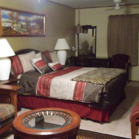 Holiday Motel Canon City Ngoại thất bức ảnh