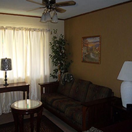 Holiday Motel Canon City Ngoại thất bức ảnh